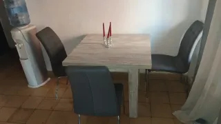 Mesa y 3 Sillas Comedor