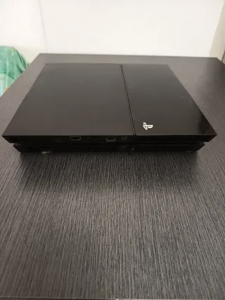 Playstation 4 + 2 Joypad