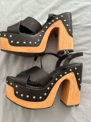 Sandalias tacón plataforma negras