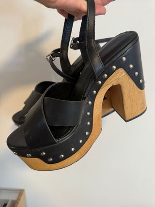 Sandalias tacón plataforma negras