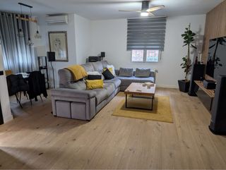 Sofá chaise longue con canapé y 2 puffs