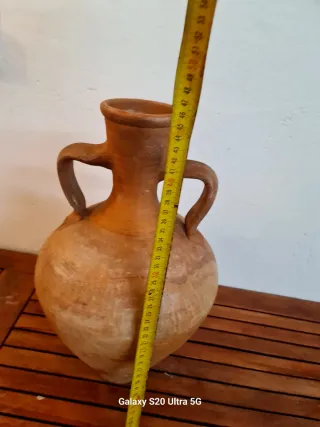 Cántaro antiguo de barro