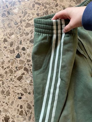 Pantalón Adidas verde