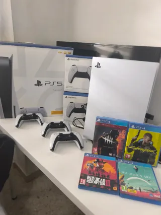 Consola PS5 +3mandos+4 juegos+30 digitales +1tb.