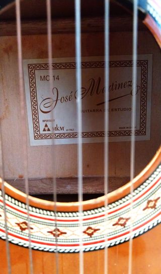 Chitarra Yosué Martínez regalo Navidad