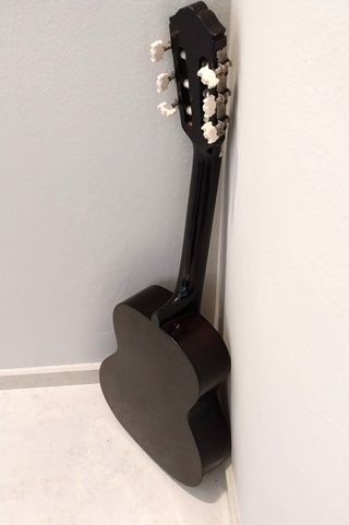 Chitarra Yosué Martínez regalo Navidad