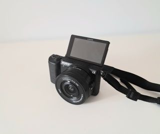 3614 DISPAROS Cámara Sony A5100 color negro