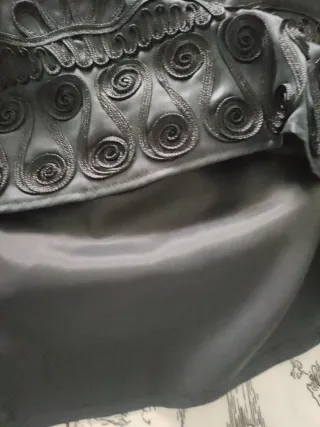 Falda Mango negra bordados