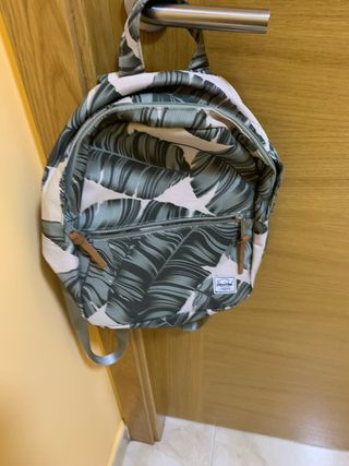 Mochila Herschel hojas verde y blanco