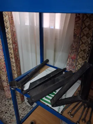 Estantería Taller Mecánico con Herramientas