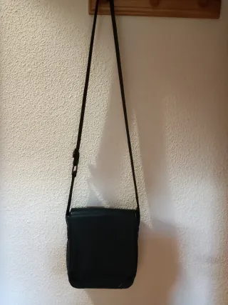 Bolso de caballero negro