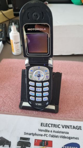 9587N-Cellulare Motorola V180
