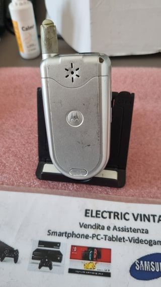9587N-Cellulare Motorola V180
