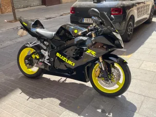 Suzuki GSX-R 600 Negra