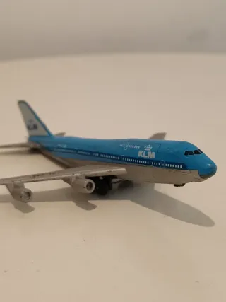 Lote avión y dos helicópteros juguete vintage