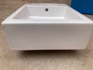 Lavabo de baño de porcelana blanco