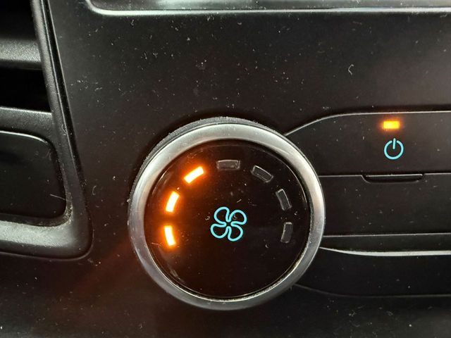 FORD Transit Custom Van 2.0 TDCI 77kW 260 L1 Ambiente