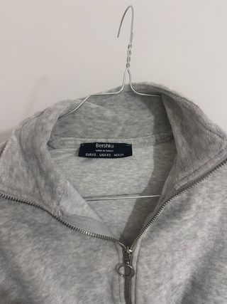 Felpa con molla Bershka tg XS