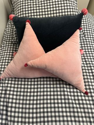 Pack 3 cojines terciopelo negro y rosa