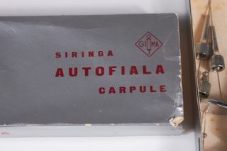 Siringa in vetro e acciaio Gima Autofiala. '60