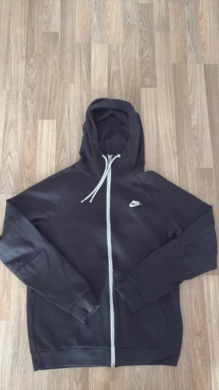 Chaqueta Nike Negra con Cremallera