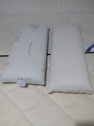 2 colchones+2 sábanas+2 almohadas+ 1 cubrecolchón