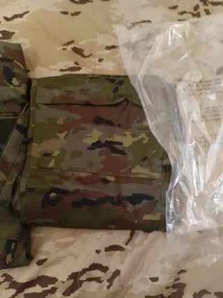 Uniforme militar camuflaje español 1N