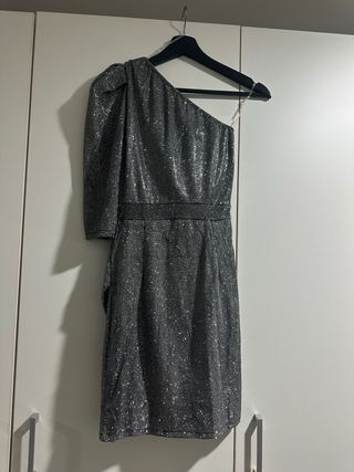 Vestido plateado lentejuelas