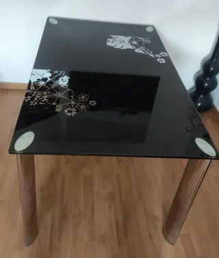Mesa de comedor de cristal templado negra