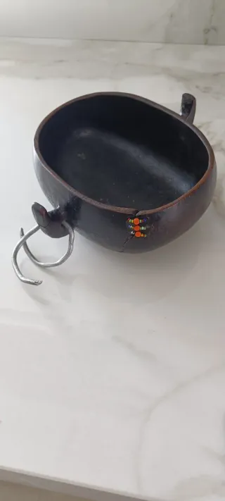 Ciotola Masai in legno con perline