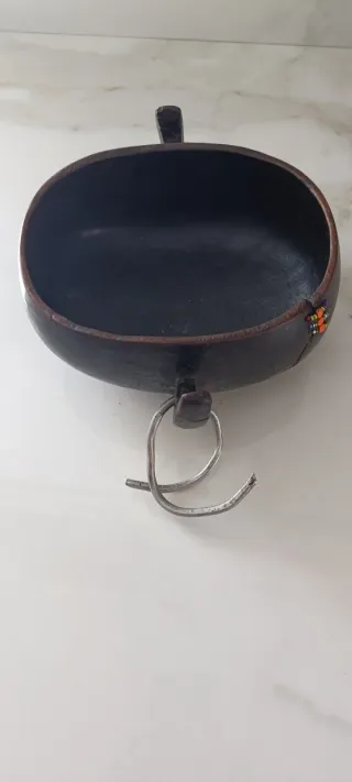 Ciotola Masai in legno con perline