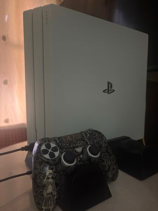 PS4 Pro 1TB Edizione Bianca
