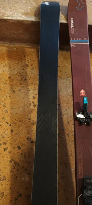 Esquís de travesía Skitrab Stelvio 85 + fijaciones