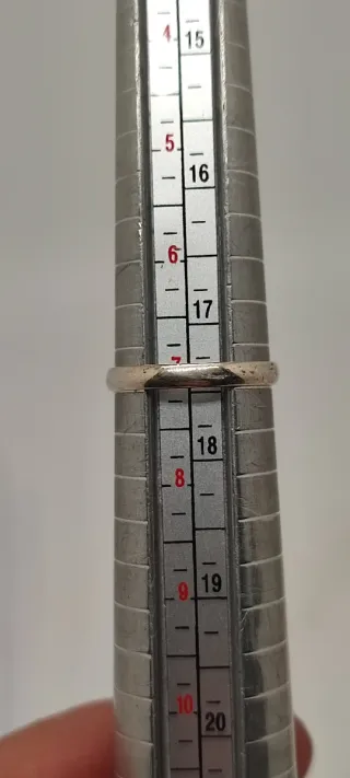 Anillo de Plata y Piedra Luna.