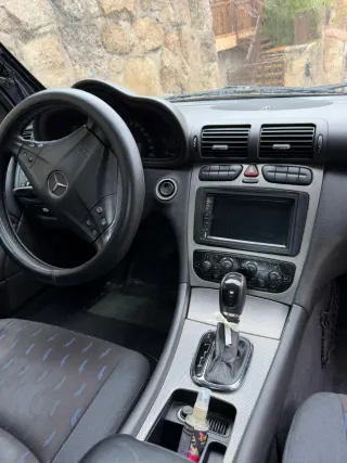 Mercedes-Benz Clase C 2006