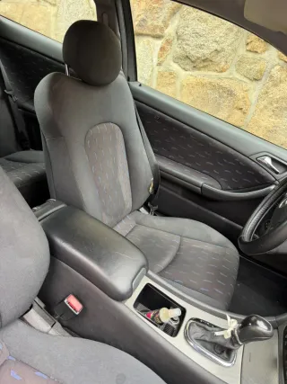 Mercedes-Benz Clase C 2006