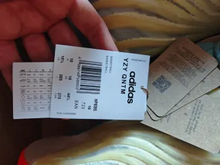 Yeezy Quantum Hi-Res Coral