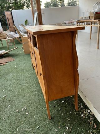 Cómoda clásica madera para restaurar