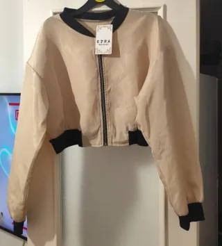 ‼️ NO NEGOCIABLE ‼️  Chaqueta con etiqueta