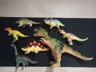 Lote de 7 dinosaurios de juguete
