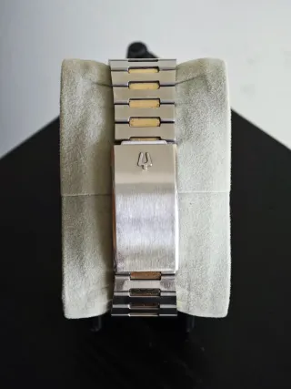 Relógio Bulova Quartz Digital LCD Raro