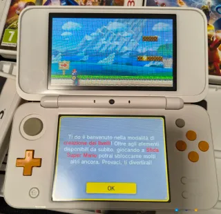 Nintendo 2DS XL Arancione/Bianco