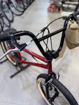 Bicicleta BMX Roja
