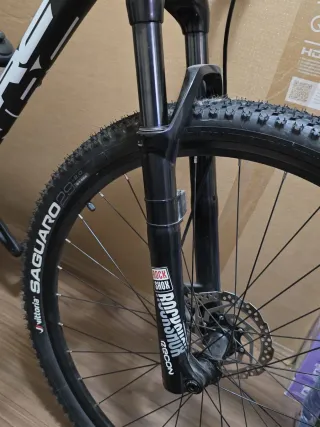 Bicicleta MTB Connor wrc de carbono.