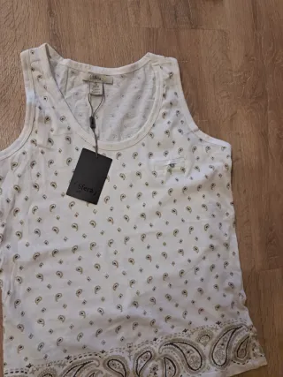 Chaquetas y camisetas, talla S