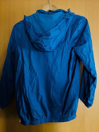 Chubasquero Joma niño azul con forro, talla 2XS.