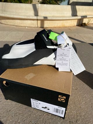 Pies de gato Adidas Five Ten Hiangle