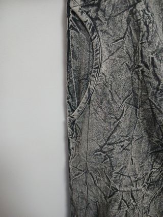 Mono ligero gris. NUEVO. Talla L.