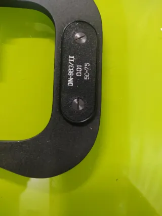 Micrómetro 50-75mm (0.01mm) + Reloj Comparador