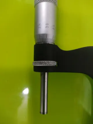 Micrómetro 50-75mm (0.01mm) + Reloj Comparador